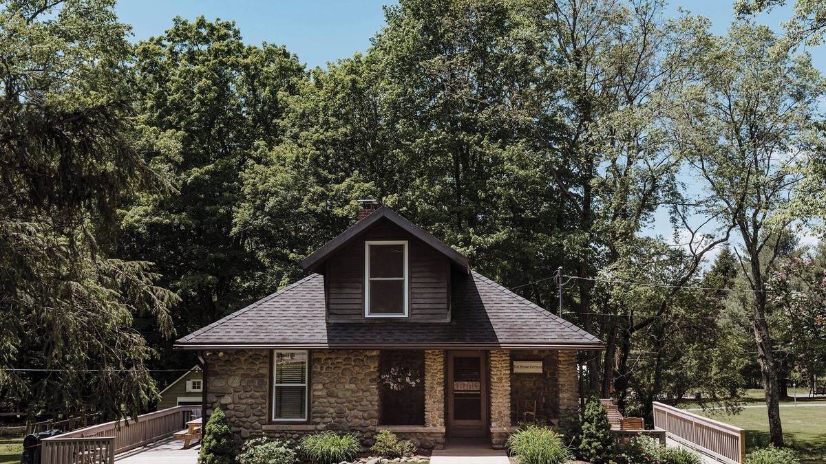 Livingston Manor Cottage | Charming 2-bedroom cottage on private estate in wonderful Livingston Manor