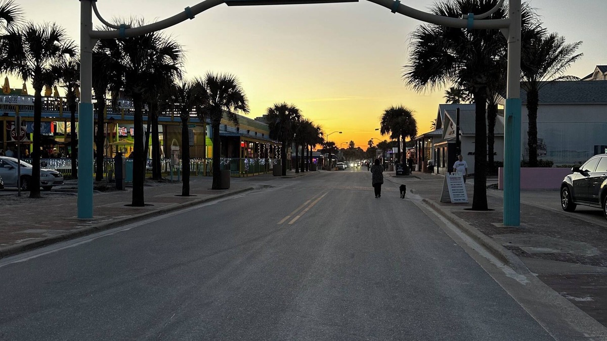 New Smyrna Beach House | Charming 2-bedroom house with AC in New Smyrna Beach