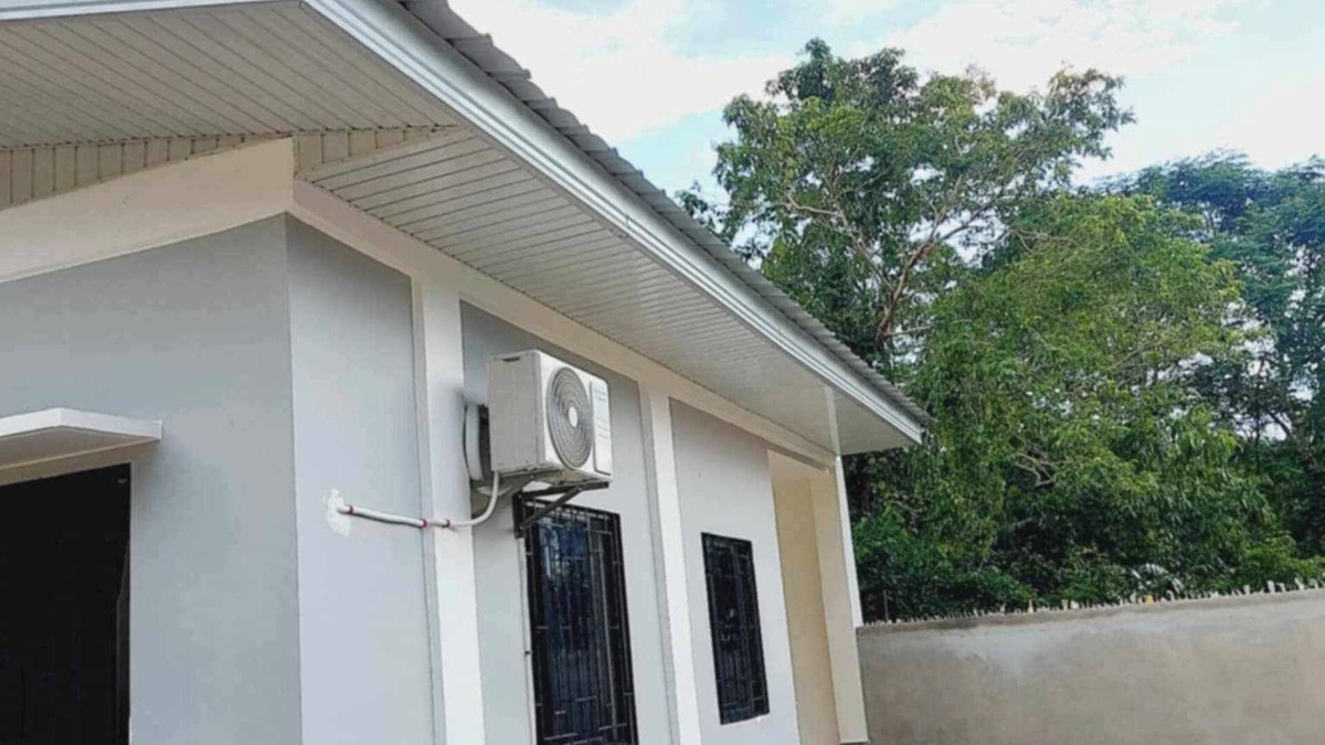 Tangnan House | Charming 2-bedroom house with WiFi, AC in peaceful Panglao Island