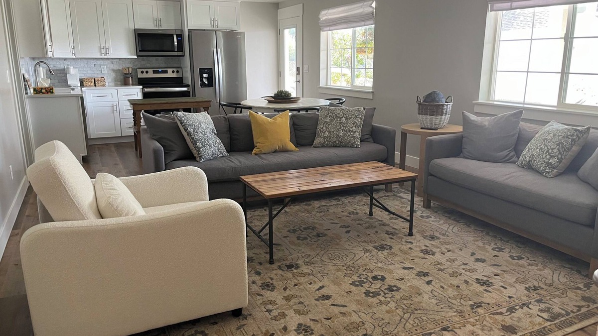 Pleasant Grove Apartment | Charming 2-bedroom apartment in Pleasant Grove near the