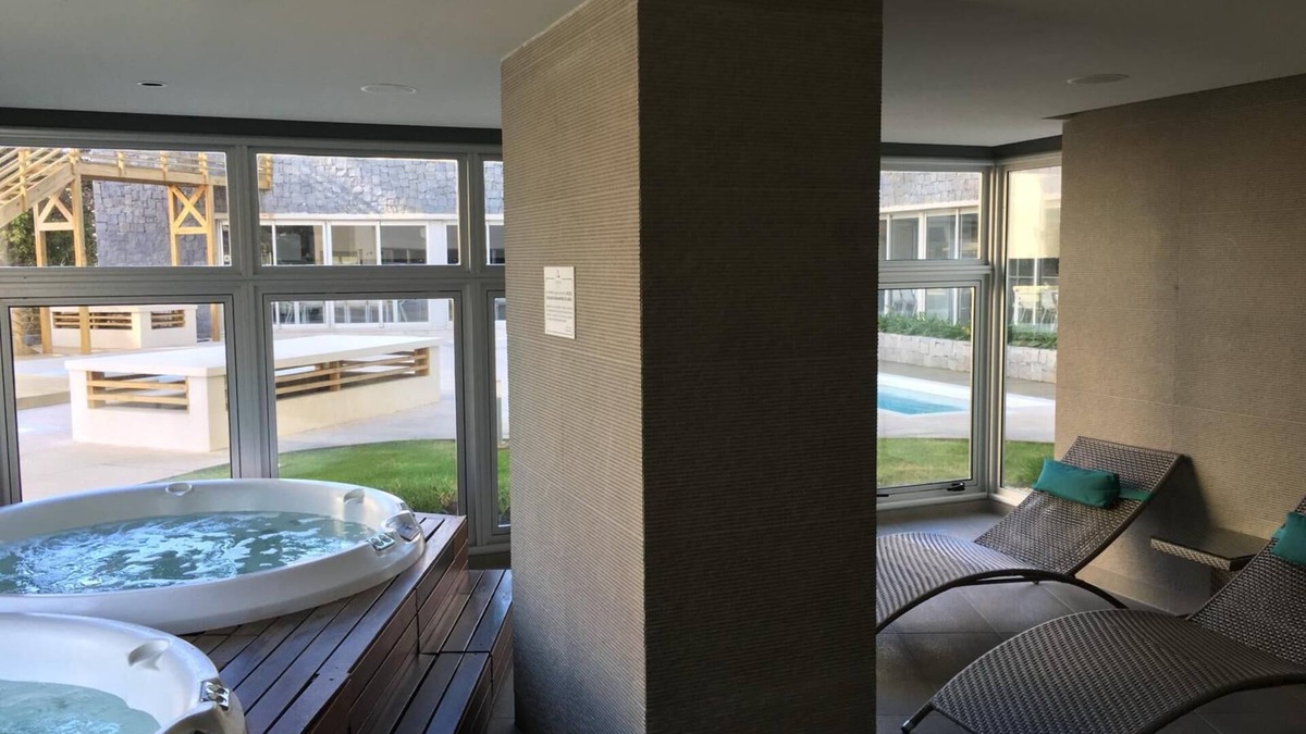 Aidy Grill Apartment | Charming 2-bedroom apartment in luxury coastal building