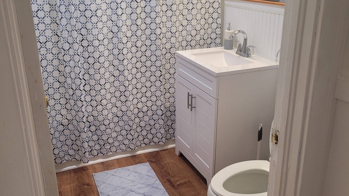 West Hartford House | Charming 2-bedroom townhome in wonderful West Hartford near Blue Back Square!
