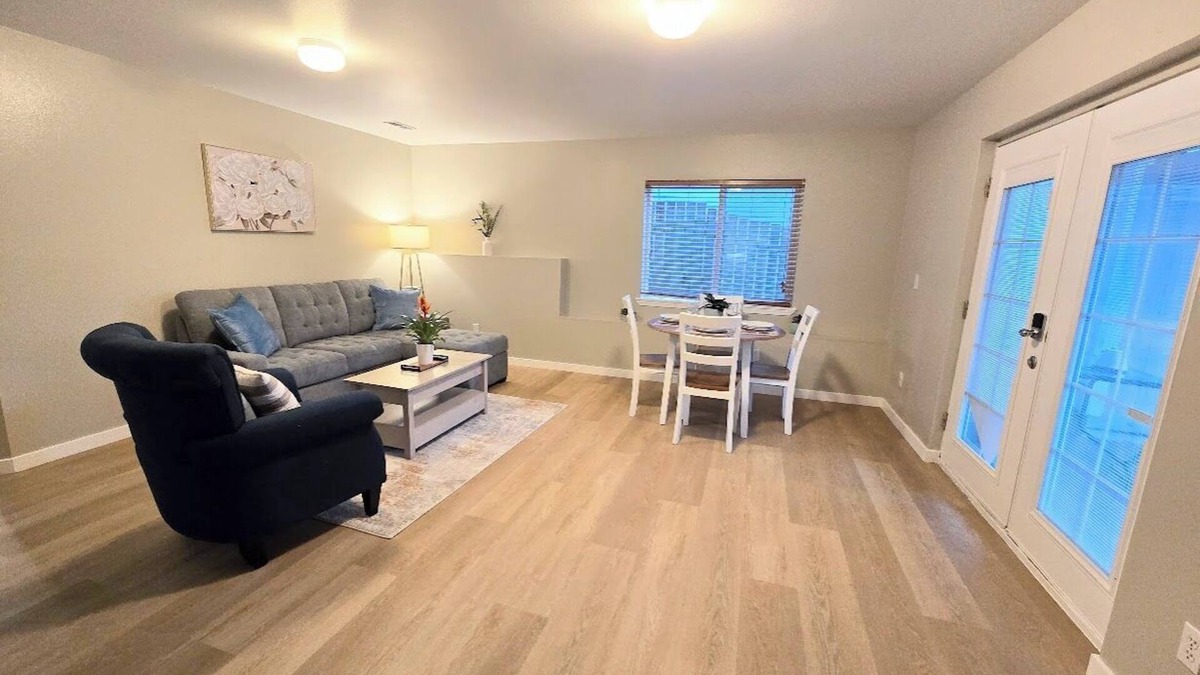 Picnic Point-North Lynnwood House | Charming 2-bedroom 2 bathrooms house in wonderful Lynnwood by Alderwood Mall.