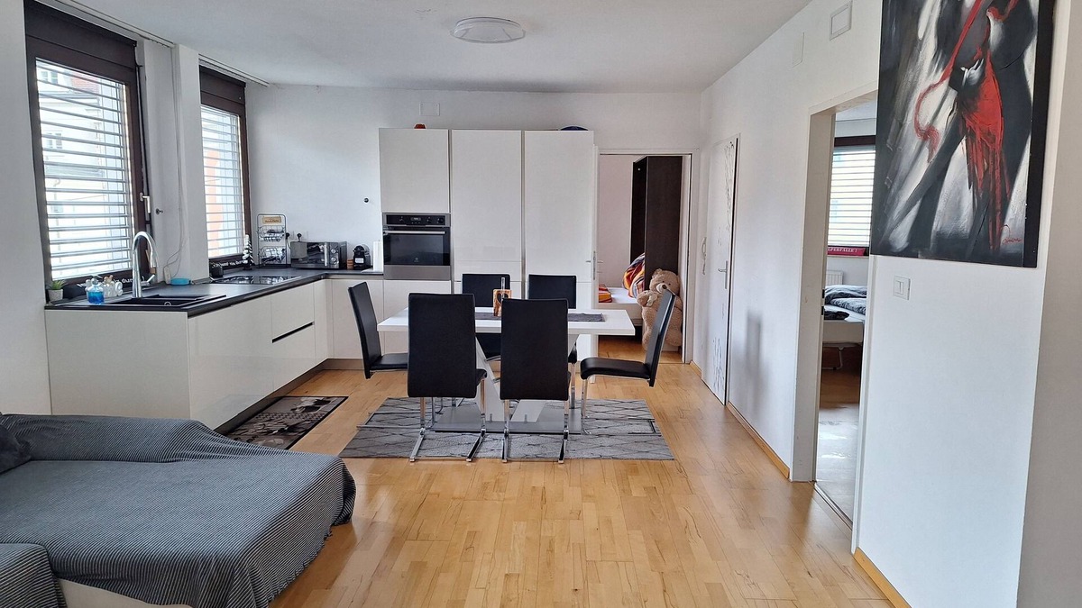 Innsbruck City Centre Apartment | Charming 2-bedroom apartment in lovely Innsbruck with WiFi