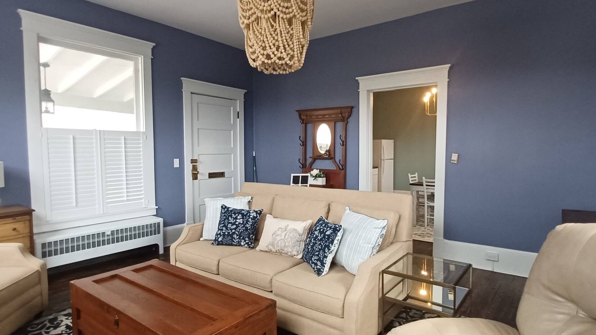 Petersburg Cottage | Charming 2-bedroom apartment in quiet downtown neighborhood in Petersburg
