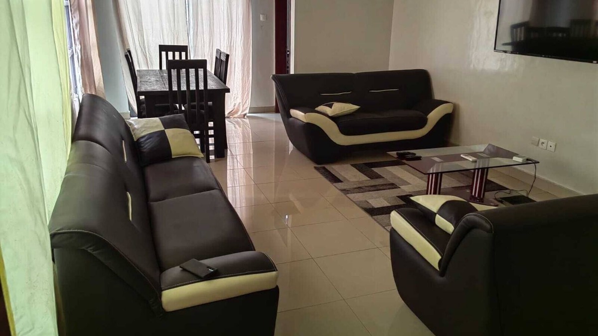 Littoral Department House | Charming 2-bedroom apartment with WiFi and AC in Cotonou