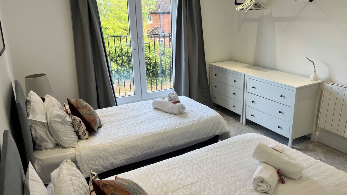 Pontcanna Apartment | Charming 2-bedroom apartment in Cardiff city center, super fast WiFi Netflix