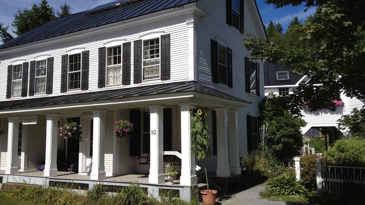 Hancock Apartment | Charming 2-bedroom apartment in wonderful Hancock with WiFi