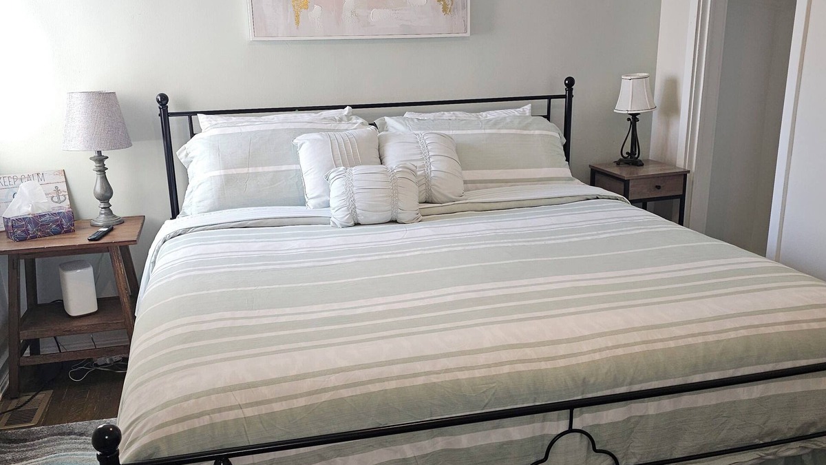 Windsor Apartment | Charming 2-bedroom apartment with AC, WIFI, Security Cameras at entrances.
