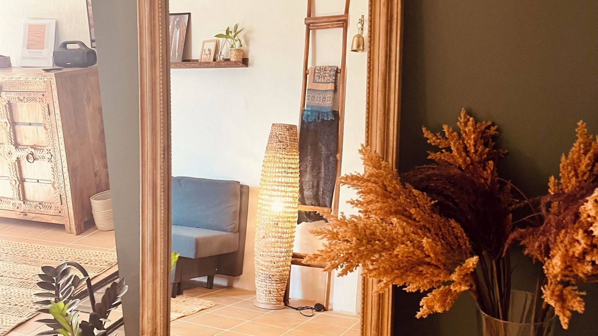 Riyadh Apartment | Charming 2-bedroom apartment with AC, WiFi, amazing location in beautiful Riyadh