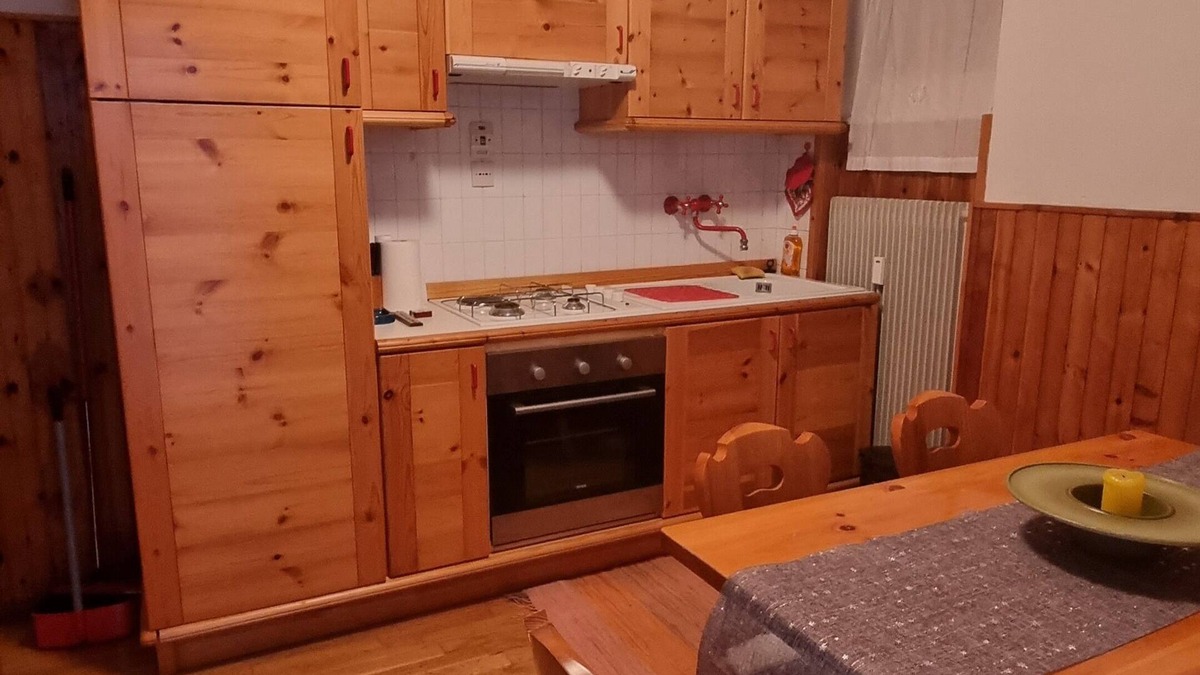 Vaneze Apartment | Charming 2-bedroom apartment in Norge with WiFi access