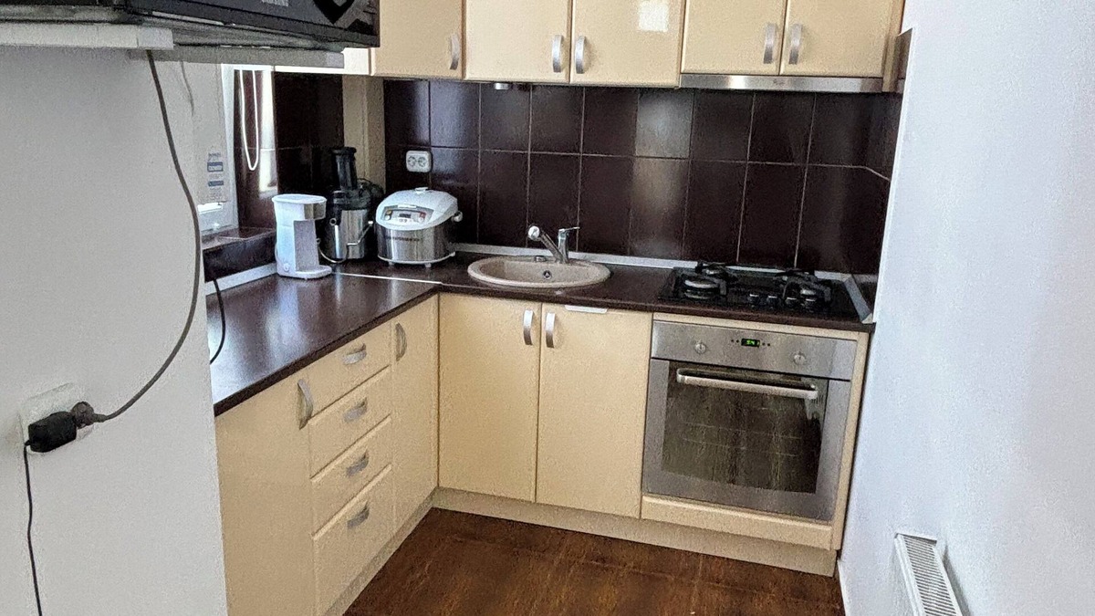 Arad Apartment | Charming 2-bedroom apartment with AC, WiFi in superb Arad