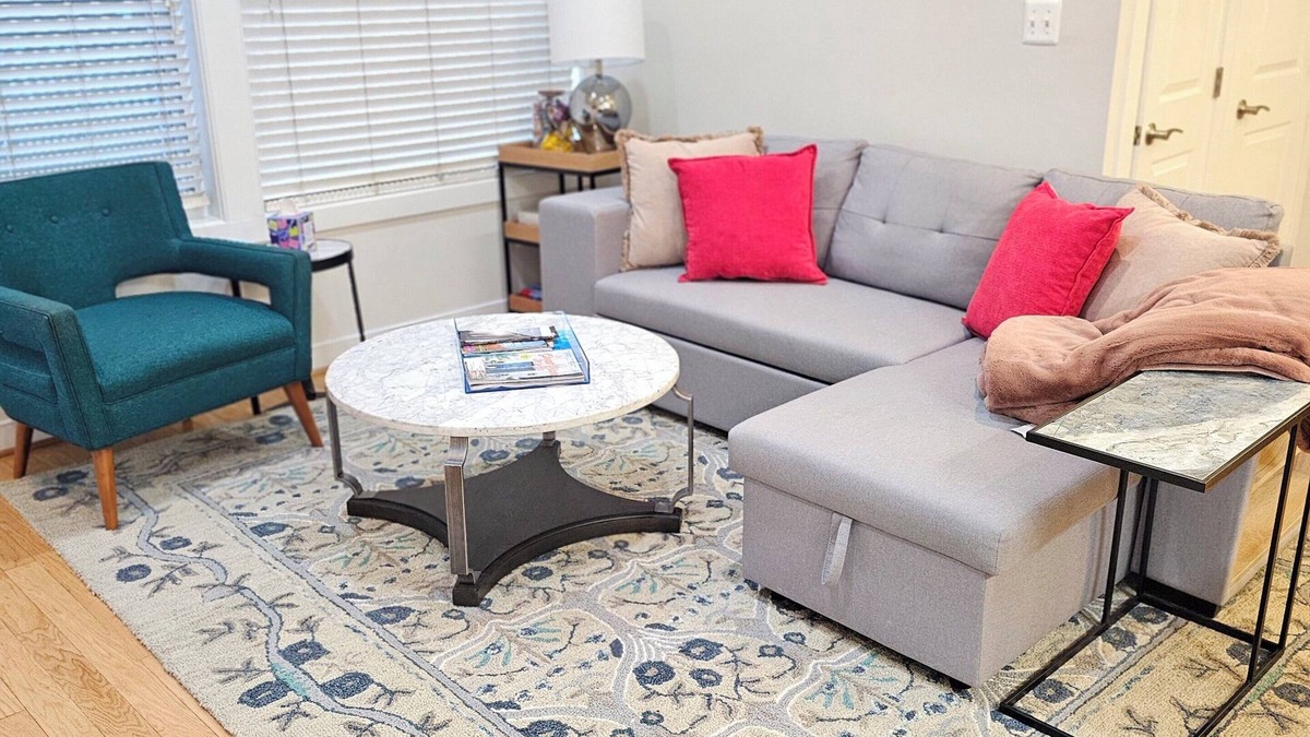 U Street Corridor Bed & Breakfast | Charming 2-bedroom bed & breakfast condo in fabulous Washington with WiFi, AC