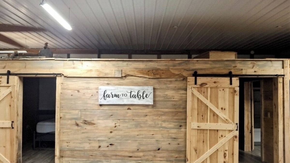 Danville House | Charming 2-bedroom barn in fabulous Danville with WiFi,Games,Serene atmosphere