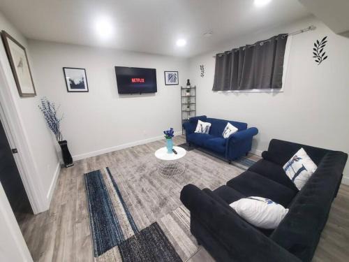 Northeast Edmonton Apartment | Charming 2-Bedroom Basement Oasis Sleeps 5,Size-150sqm, Netflix, family friendly