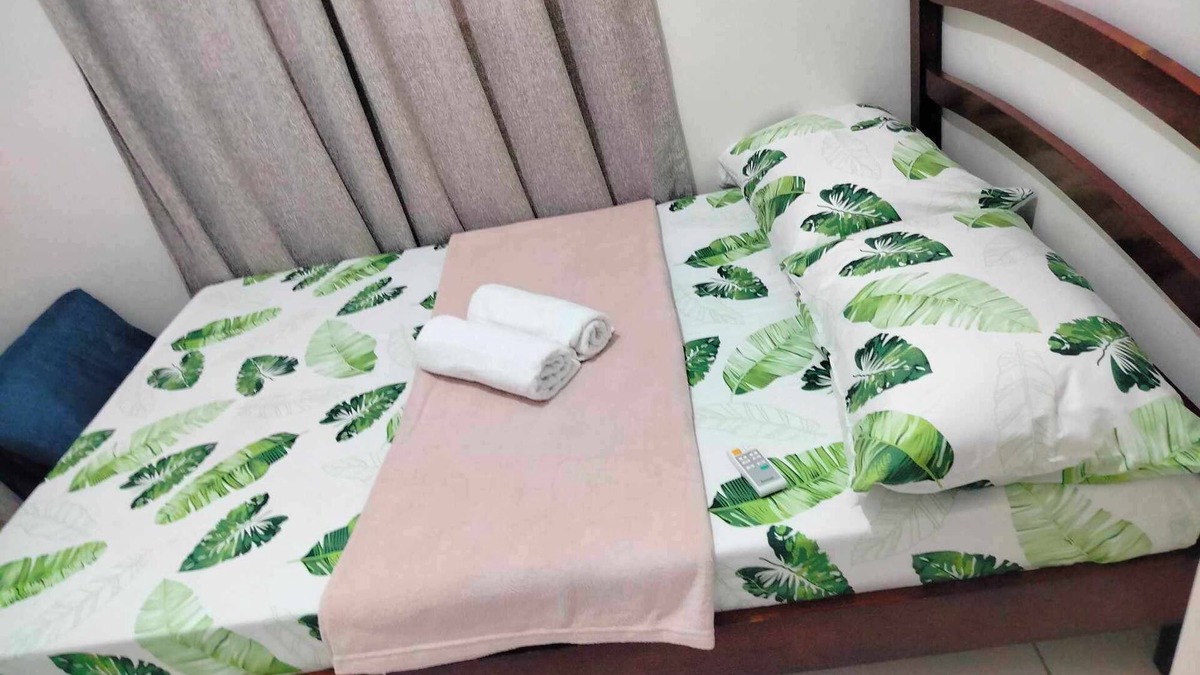 Mandaue House | Charming 2-bedroom bungalow in Marvelous Mandaue with WiFi, AC
