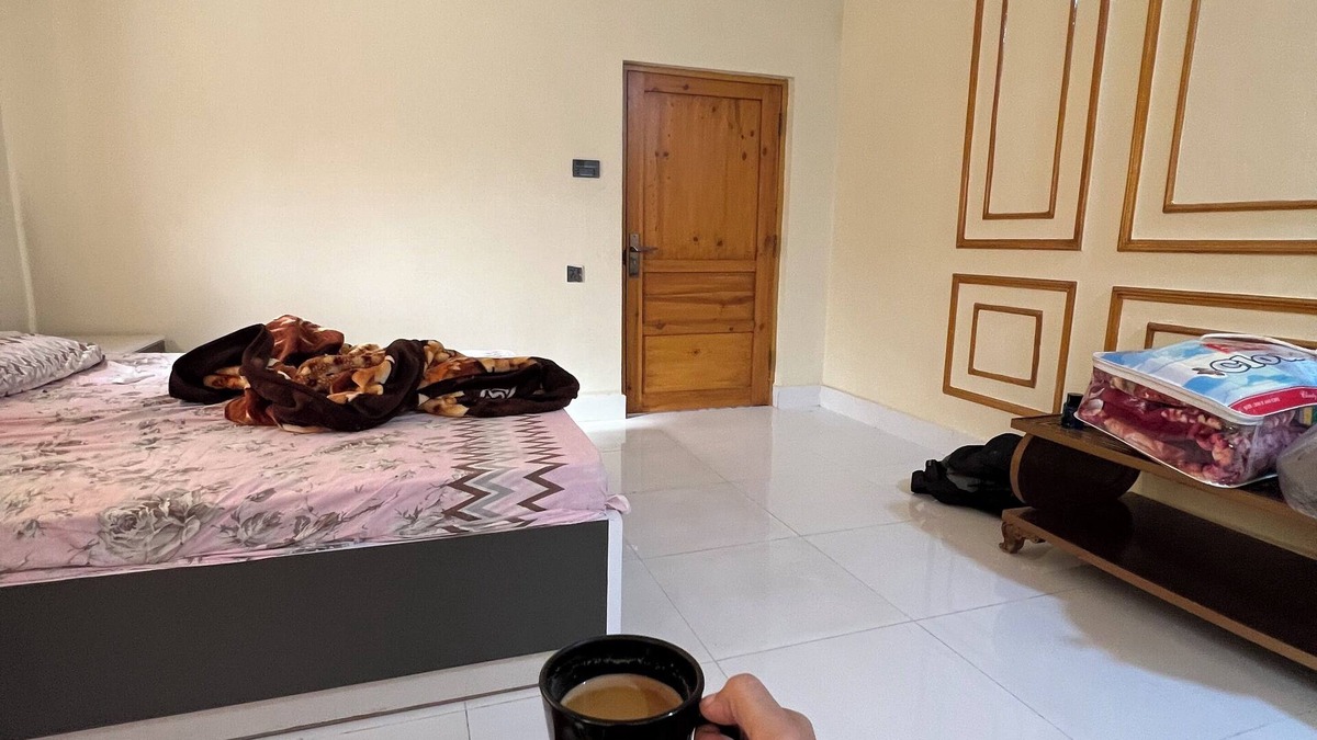 Sukkur House | Charming 2-bedroom bungalow with WiFi and AC in lovely Sukkur plus Swimming Pool