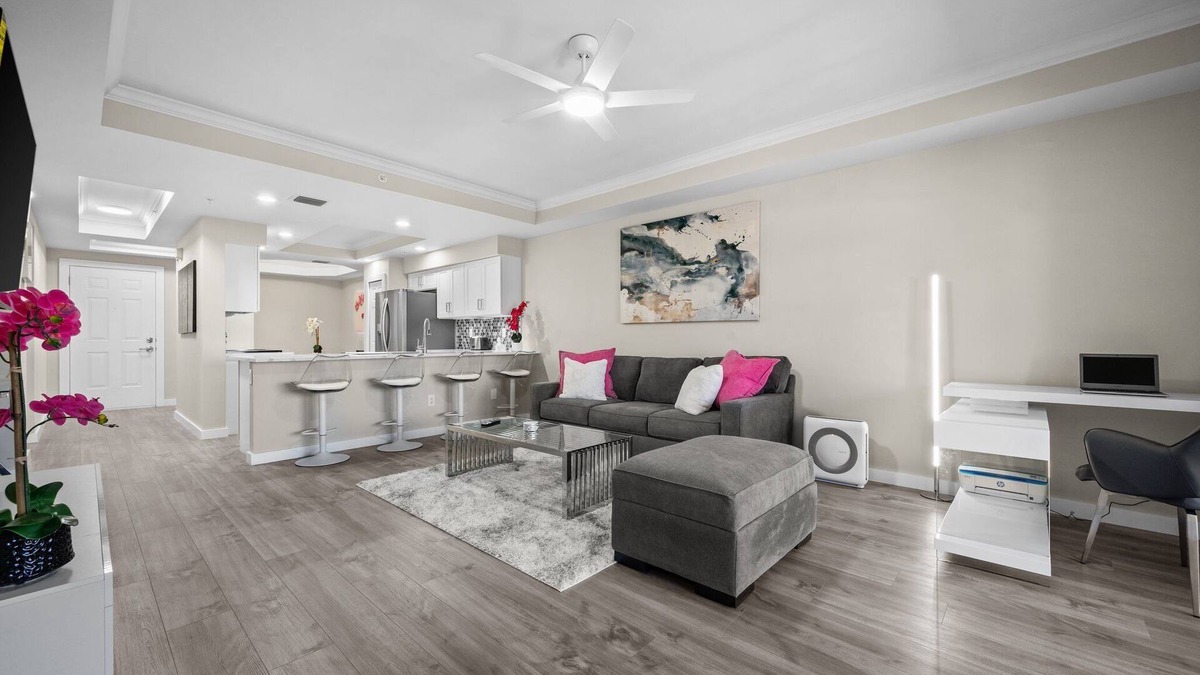 Fort Myers Condo | Charming 2-bedroom condo in fabulous Cape Coral with AC