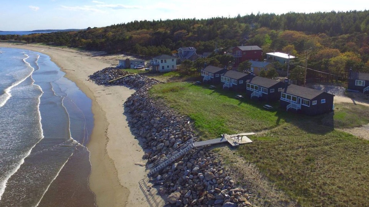 Phippsburg Cottage | Charming 2-bedroom cottage on serene Popham Beach.