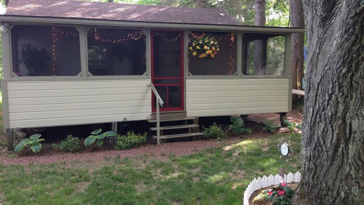 Pittsfield Cottage | Charming 2-Bedroom Cottage with WiFi, AC in Quiet North Berkshire Location