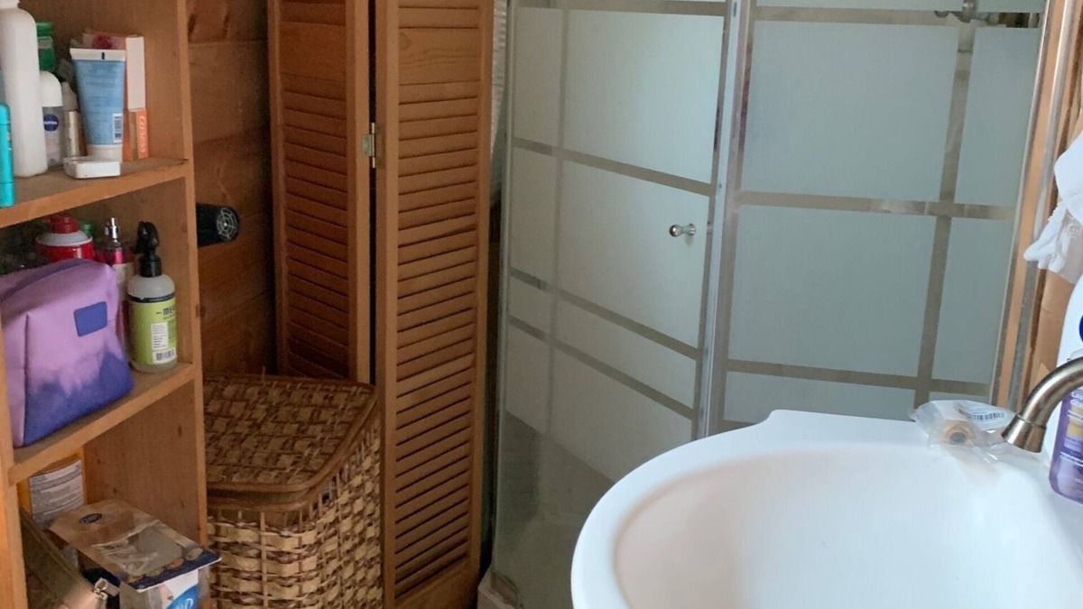 Portsmouth Cottage | Charming 2-bedroom cottage in enchanting Prudence Island with WiFi