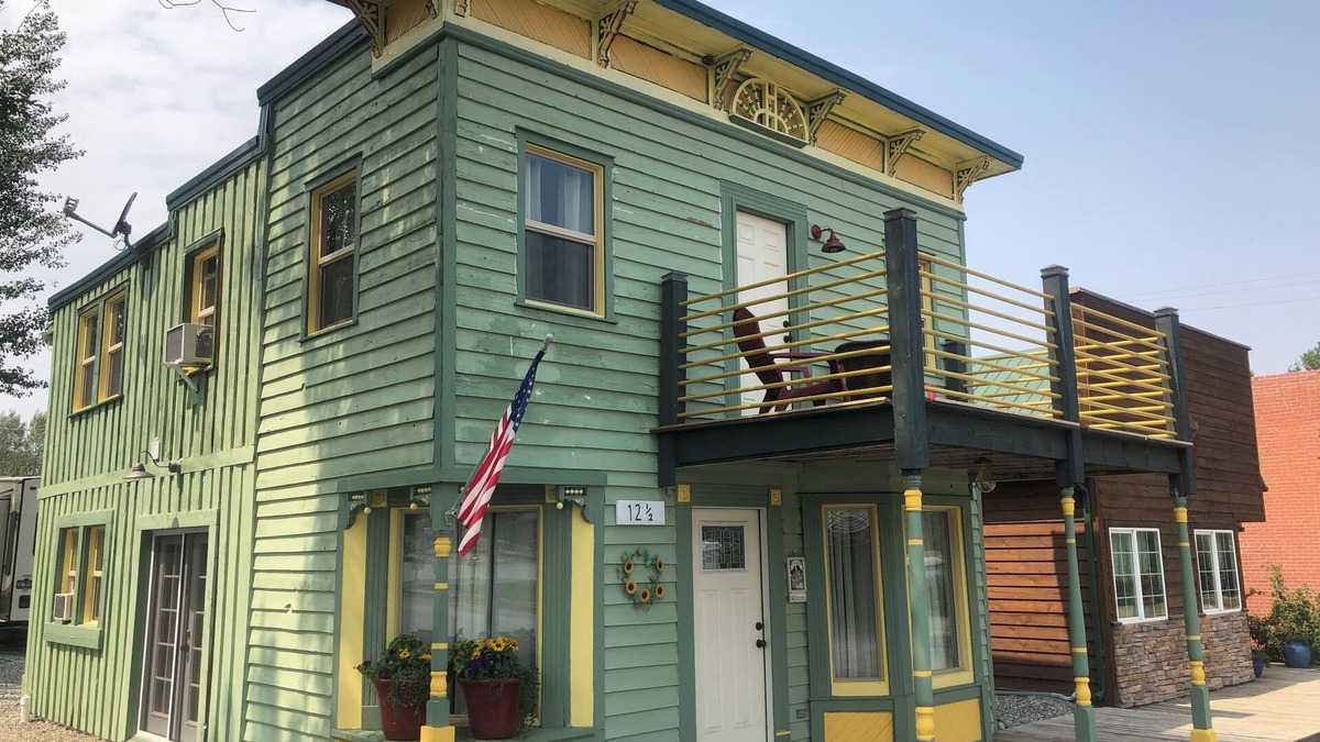Reed Point Cottage | Charming 2-bedroom cottage in lovely Reed Point with WiFi, AC