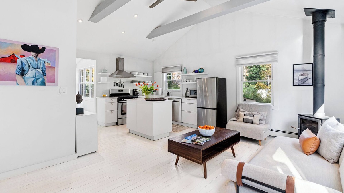 Noyack Cottage | Charming 2-bedroom cottage in Sag Harbor with AC, WiFi