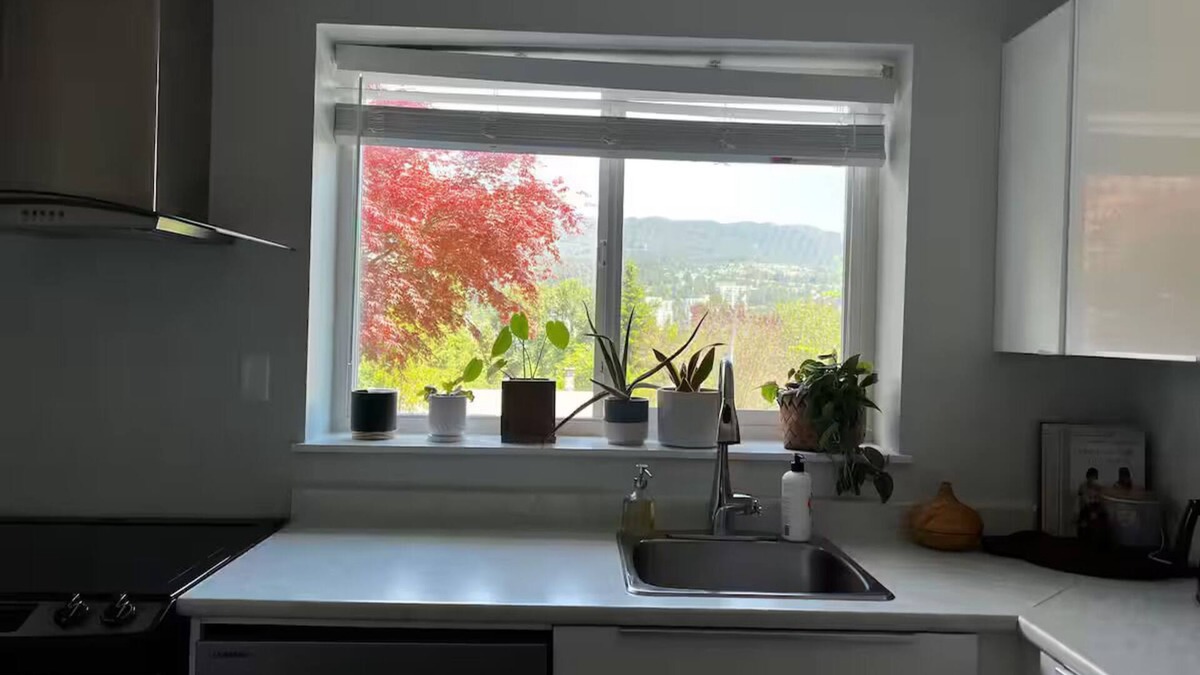 Coquitlam House | Charming 2-Bedroom Suite in Scenic Port Moody – Nature & Transit Nearby