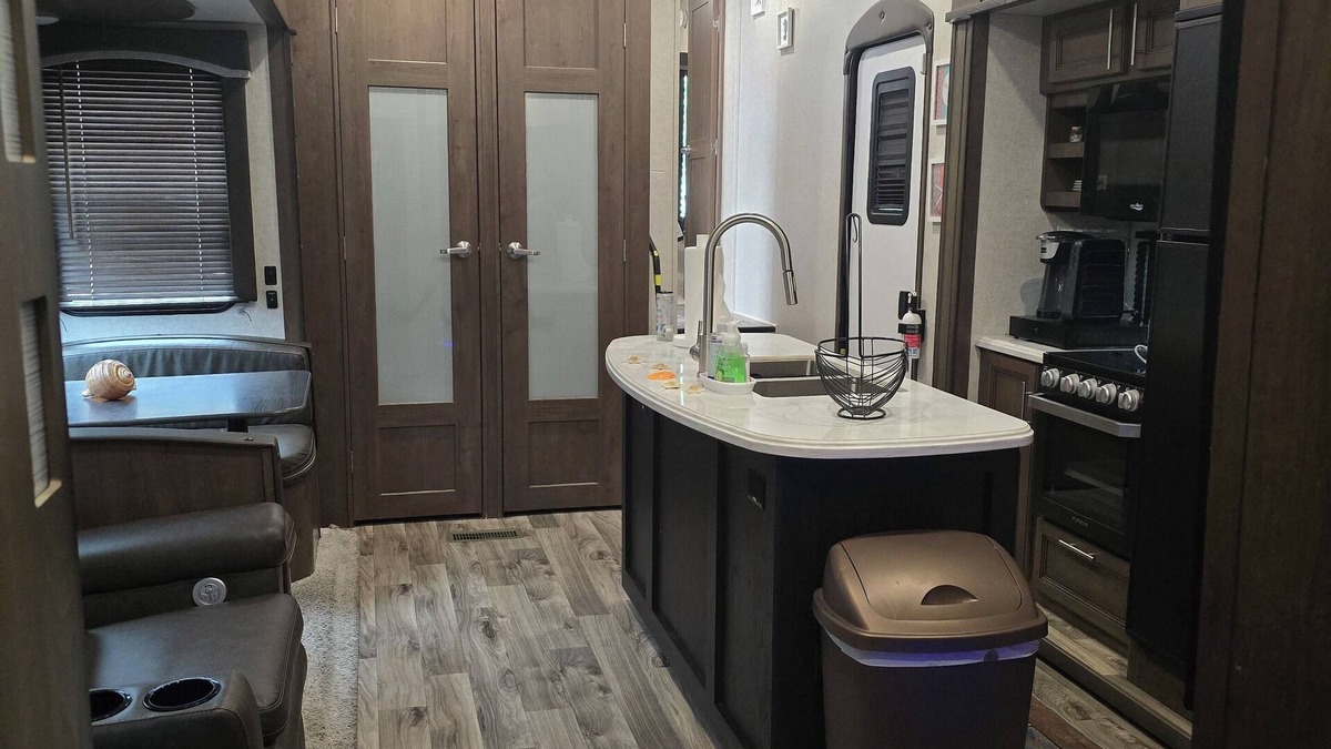 Key Largo Village RV Rental | Charming 2-bedroom campground with WiFi, AC in welcoming Key Largo