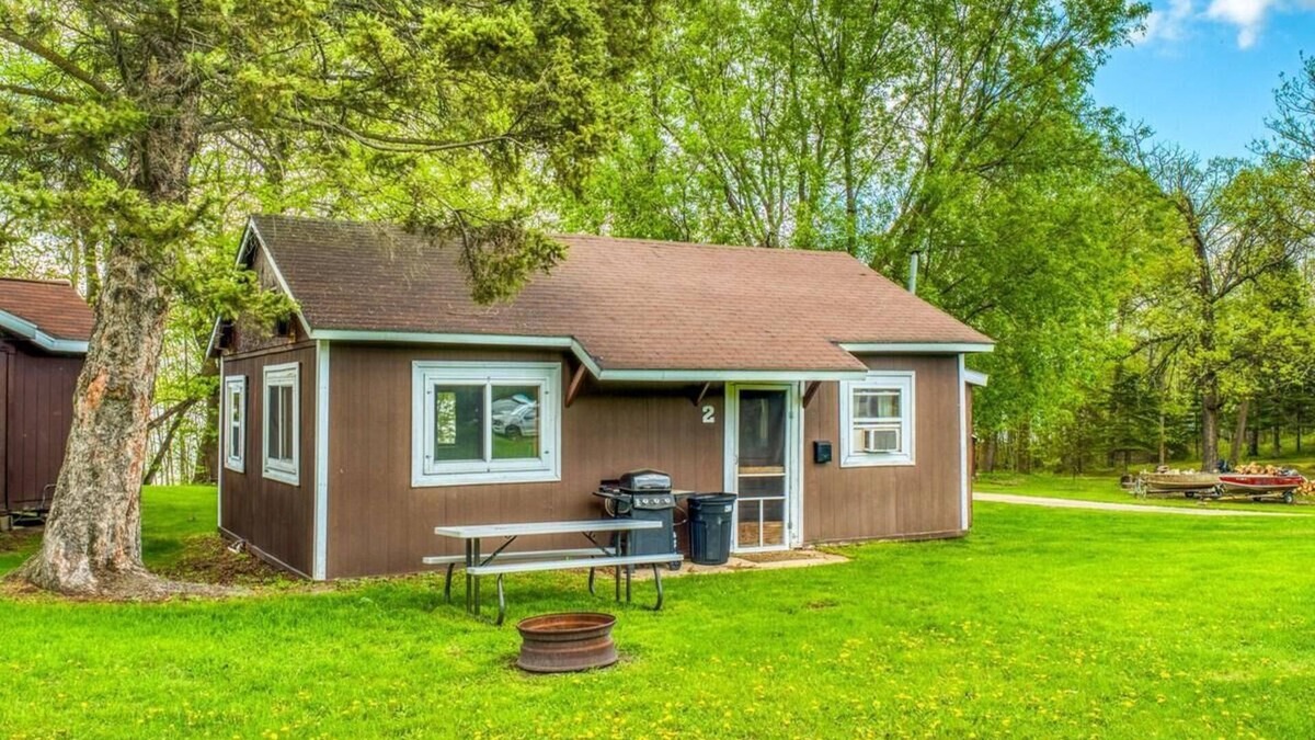 Puposky Cabin | Charming 2-bedroom cabin on Three Island Lake in Bemidji, MN