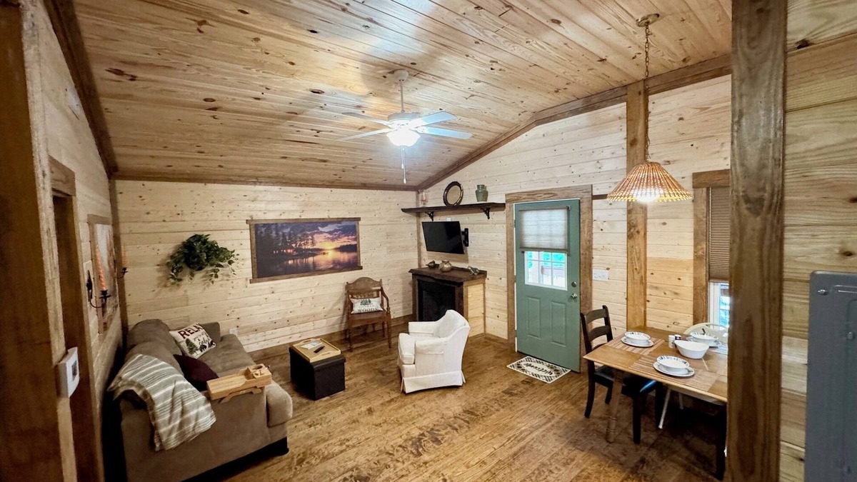 Pickens Cabin | Charming 2-bedroom cabin in beautiful mountains of Pickens, SC.