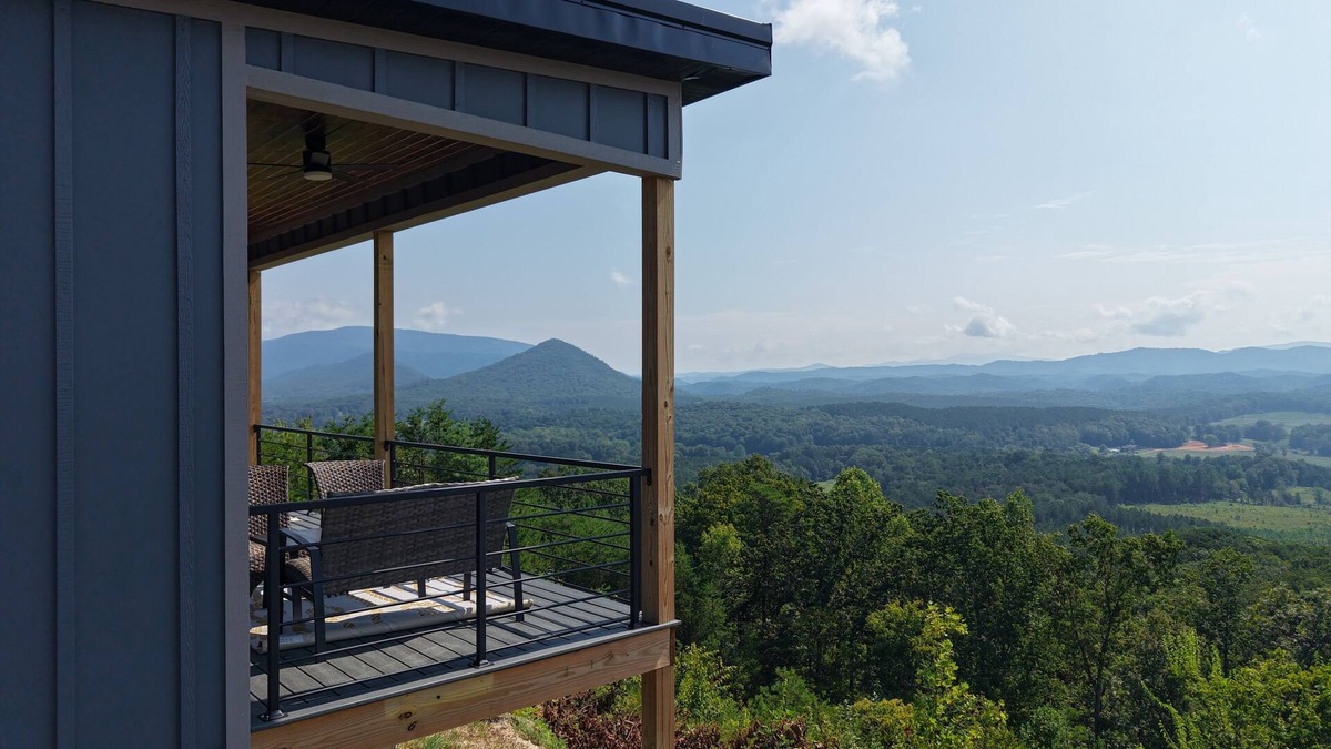 Tennga Cabin | Charming 2-bedroom cabin in peaceful Ocoee with amazing mountain views