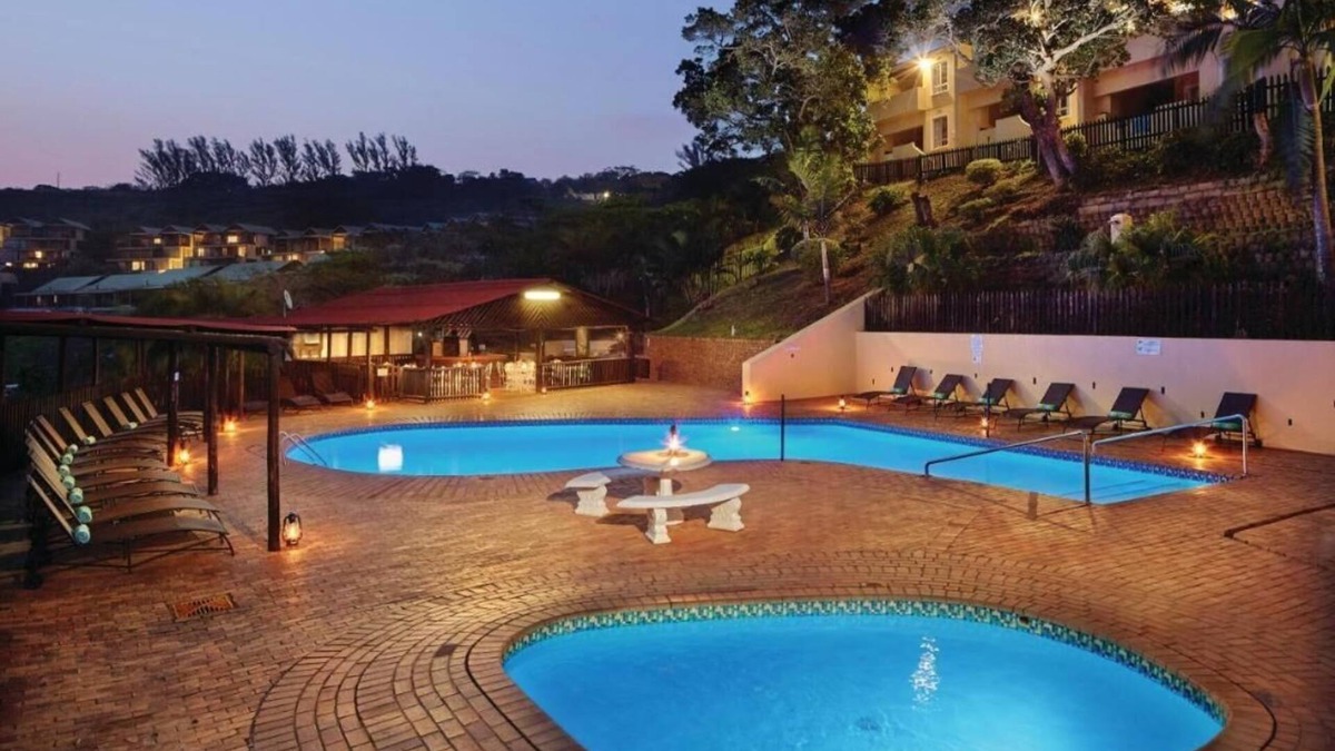 Shaka's Rock Ski Chalet | Charming 2-bedroom chalet with sea views in a fabulous resort