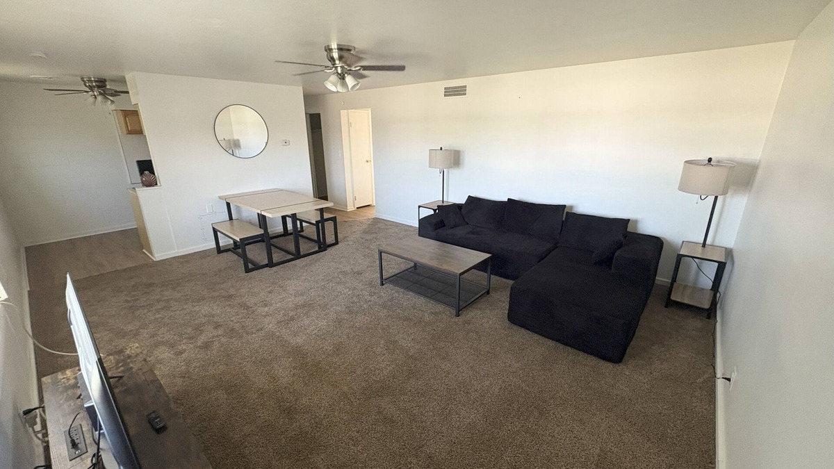 Barberton Apartment | Charming 2-bedroom Corporate Apartment in Barberton with WiFi, AC