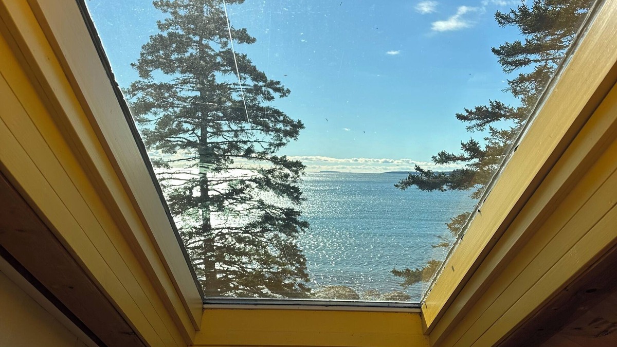 Spruce Head Cottage | Charming 2-bedroom cottage on the ocean with private beach & pool