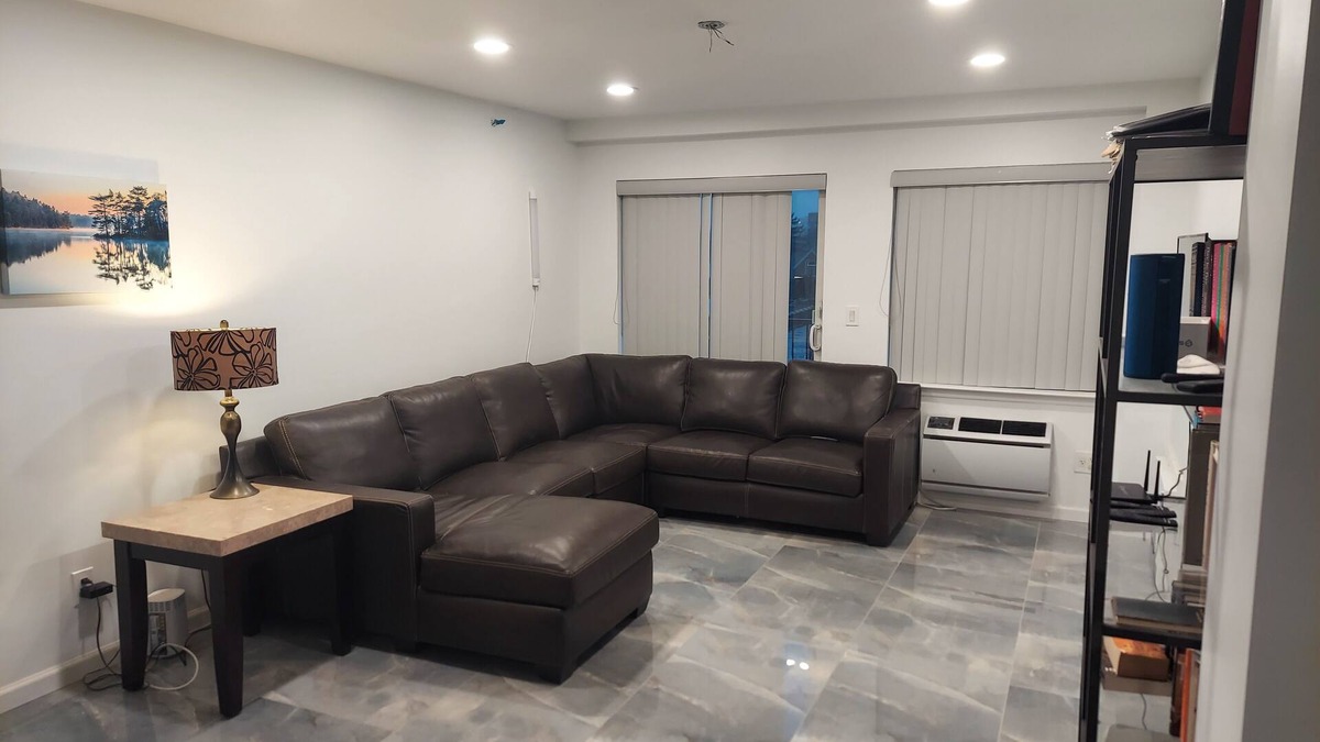 Midwood Condo | Charming 2-bedroom condo in fabulous Brooklyn with AC, WiFi, fitness equipment