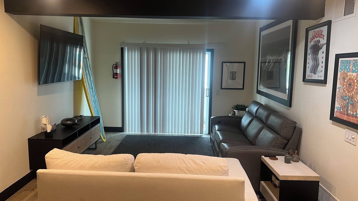 Ventura Condo | Charming 2-bedroom condo in marvelous Ventura California.