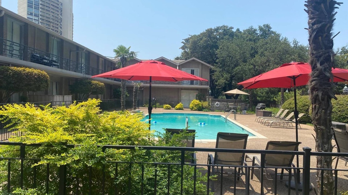 Preston Hollow Condo | Charming 2-bedroom condo in Preston Hollow, desirable Zip code in Dallas.