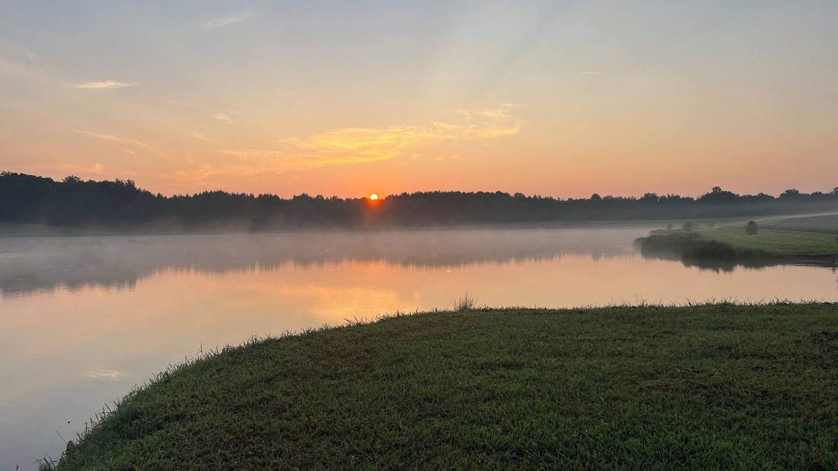 Mount Sherman Cottage | Charming 2-bedroom cottage in peaceful Magnolia with WiFi, 30 acre private lake