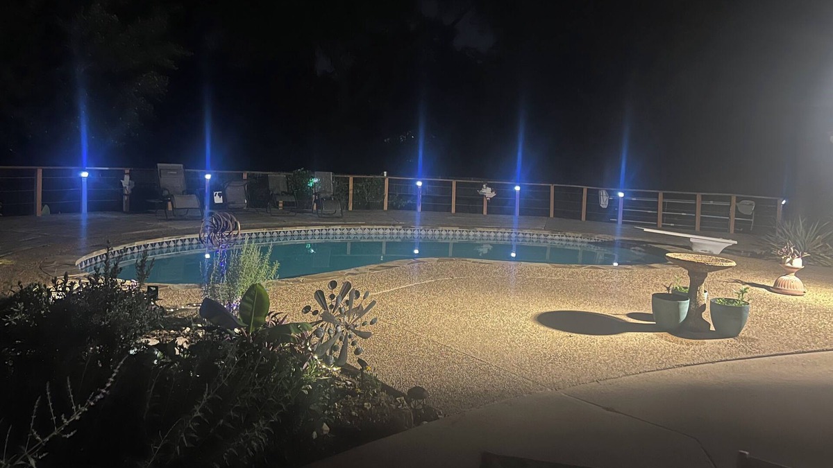 Hewitt Cottage | Charming 2-bedroom cottage with WiFi and AC in Hewitt & beautiful swimming pool