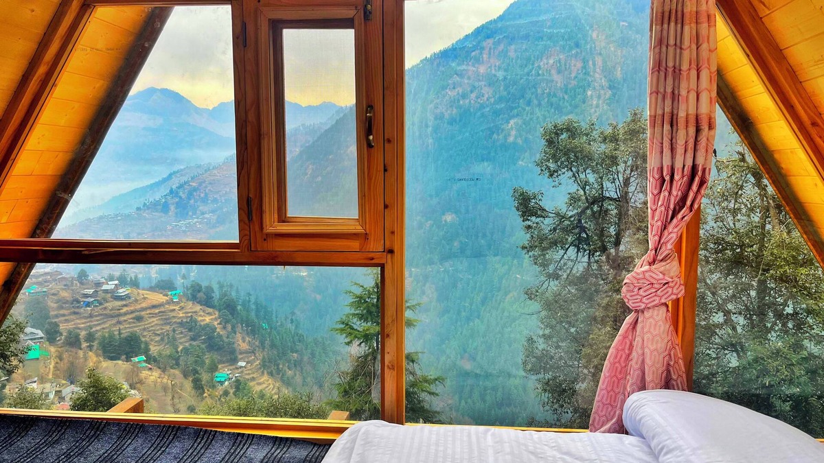 Jibhi Cottage | Charming 2-bedroom cottage in brilliant Jibhi with WiFi