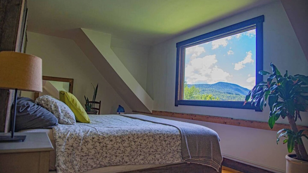 Waterbury Other | Charming 2-bedroom farmhouse in beautiful Moretown with AMAZING views!