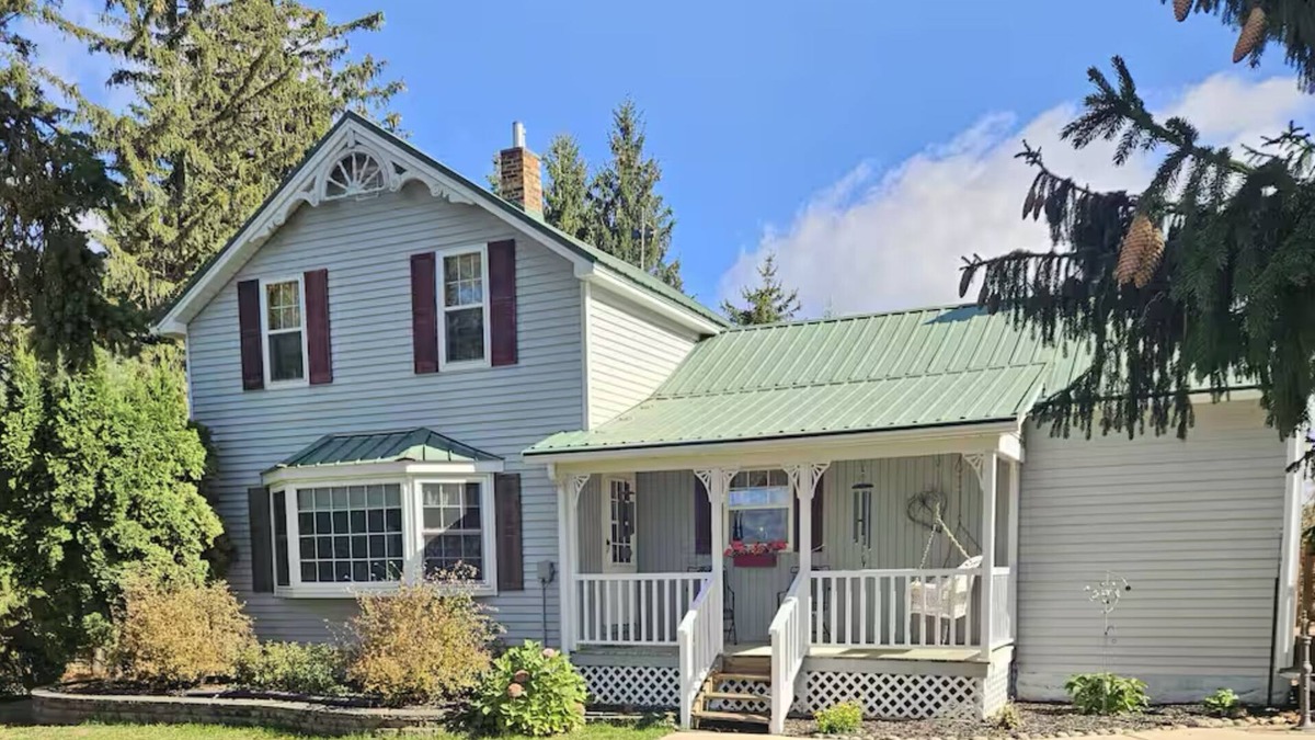 Houston County Other | Charming 2-bedroom farmhouse with WiFi, AC in enchanting Houston