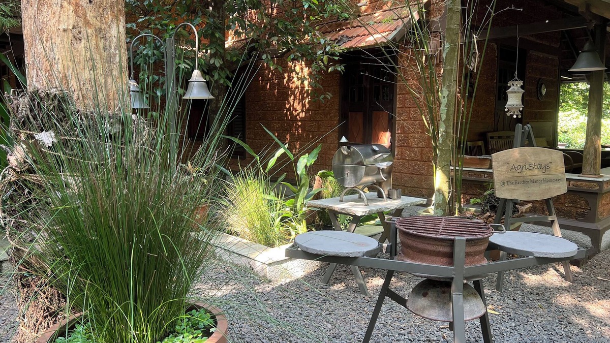 Perumbavoor Other | Charming 2-bedroom farmhouse in delightful Kochi with WiFi, AC