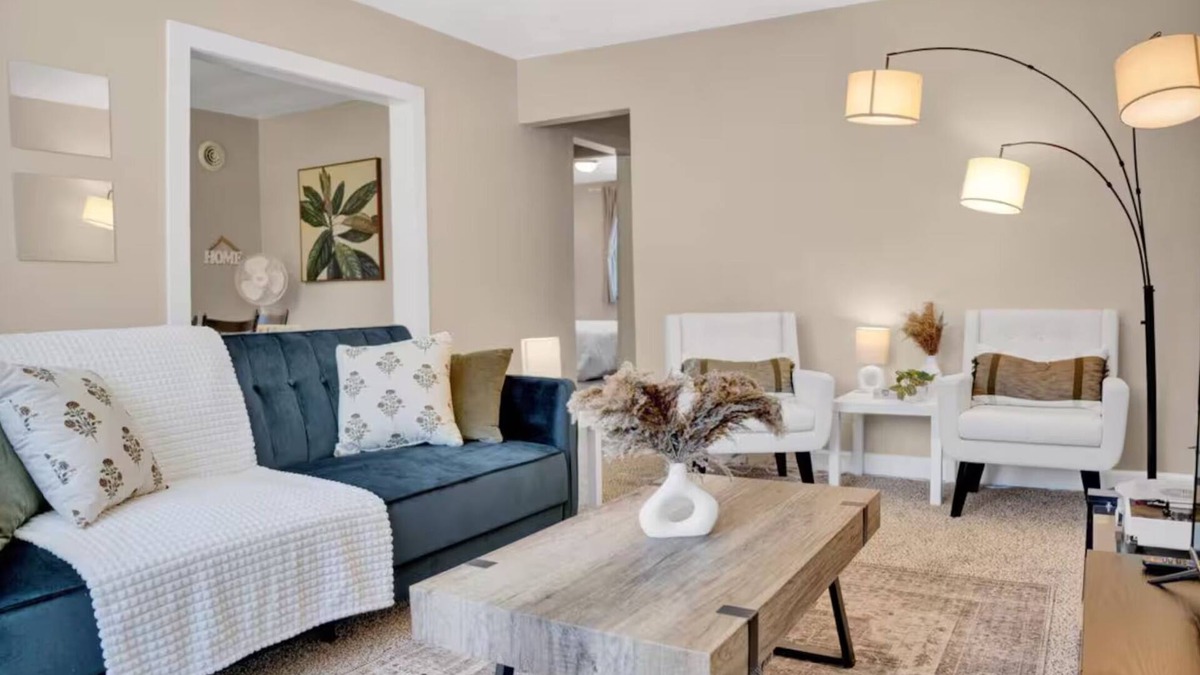 Belleville House | Charming 2-bedroom house in amazing Belleville with AC, WiFi