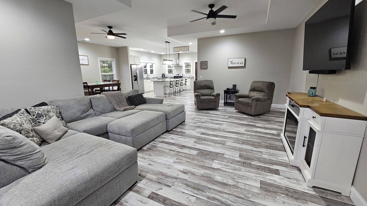 Crossville House | Charming 2-bedroom house in the heart of Crossville
