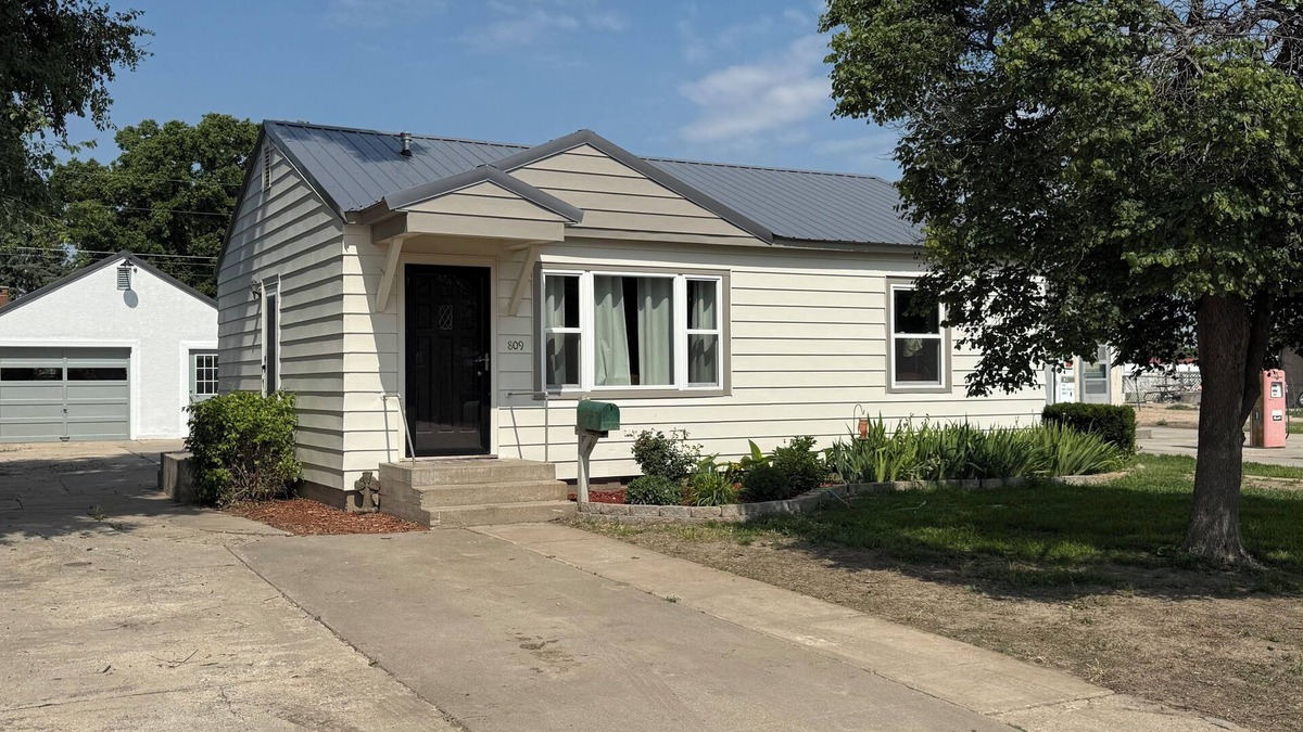 Scott City House | Charming 2-bedroom house in Scott City with AC, WiFi