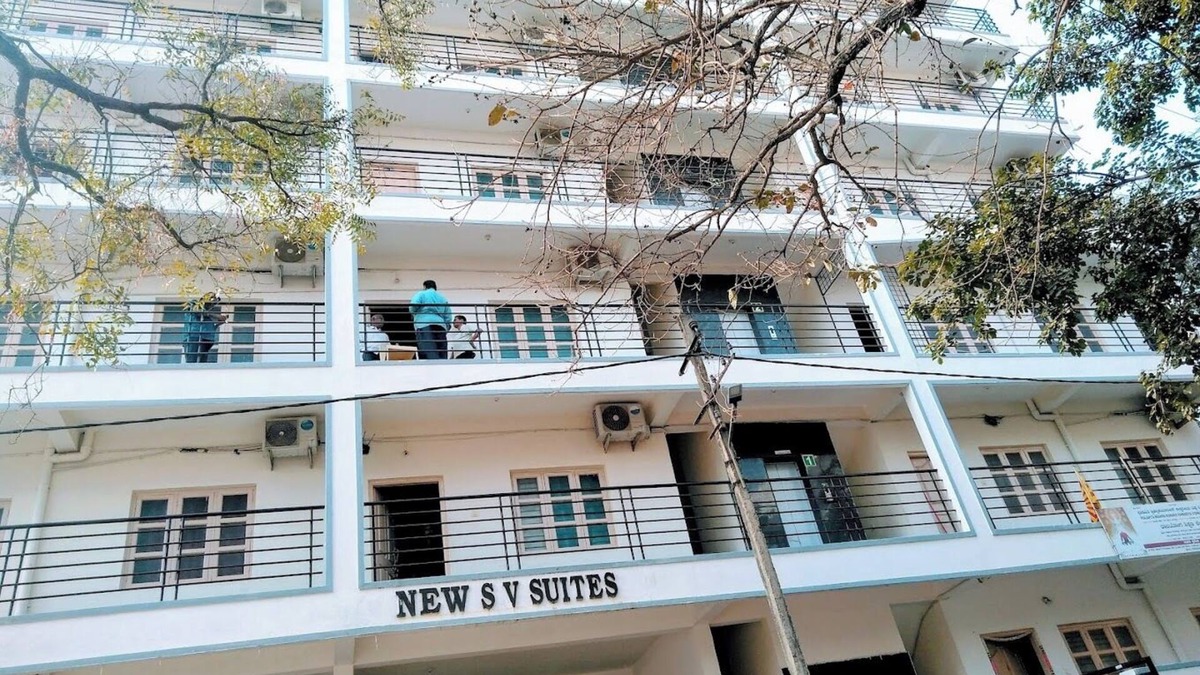 Yelahanka House | Charming 2-bedroom hotel with WiFi, AC in vibrant Bangalore