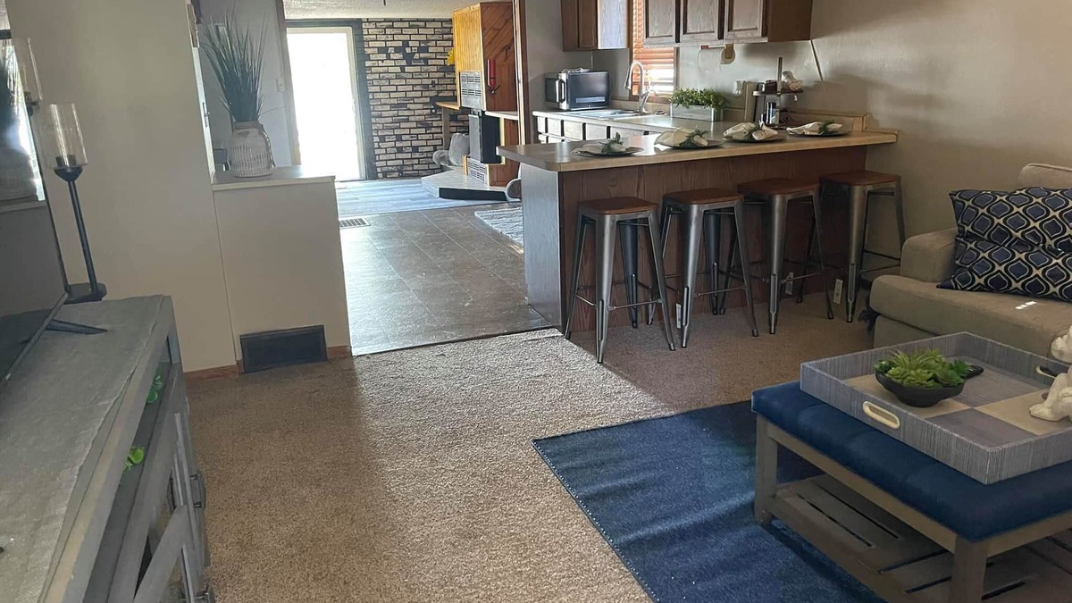 La Crosse House | Charming 2-bedroom house on the Bay