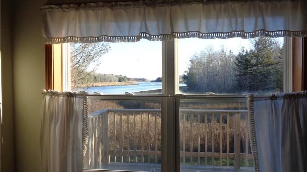 Milbridge House | Charming 2-bedroom house in lovely Milbridge, located on the Narraguagus River.